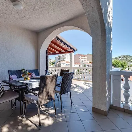 Fijan Apartment *